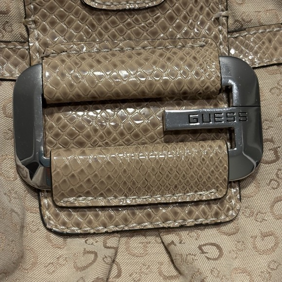 Vintage Guess Tan Hobo Shoulder Bag Chrome Buckle Y2K Purse - Picture 2 of 16